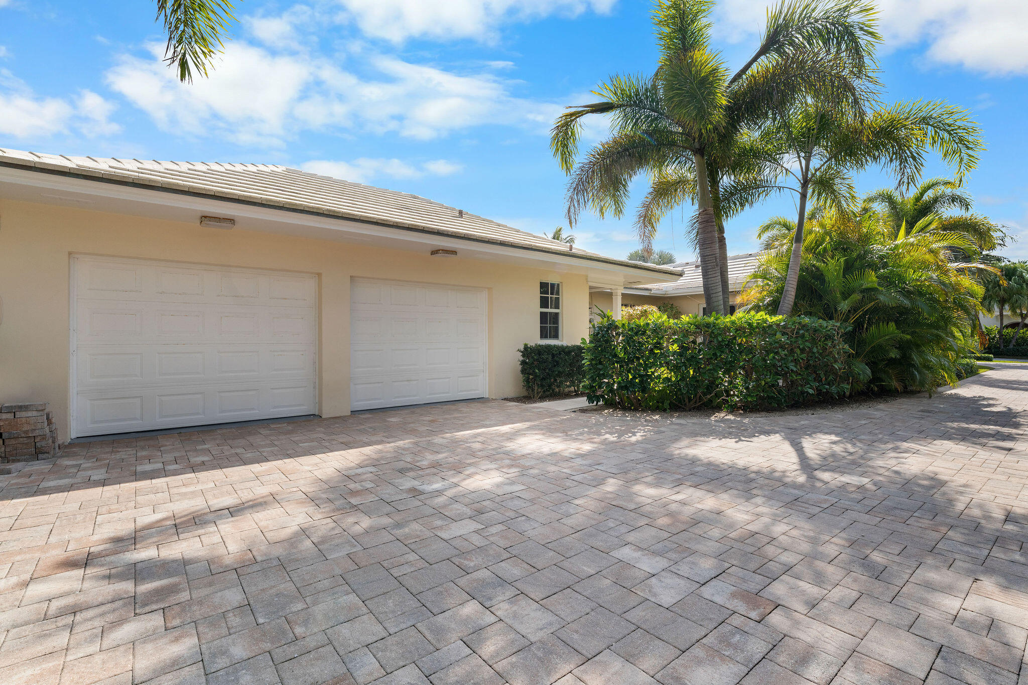11354 Golfview Lane