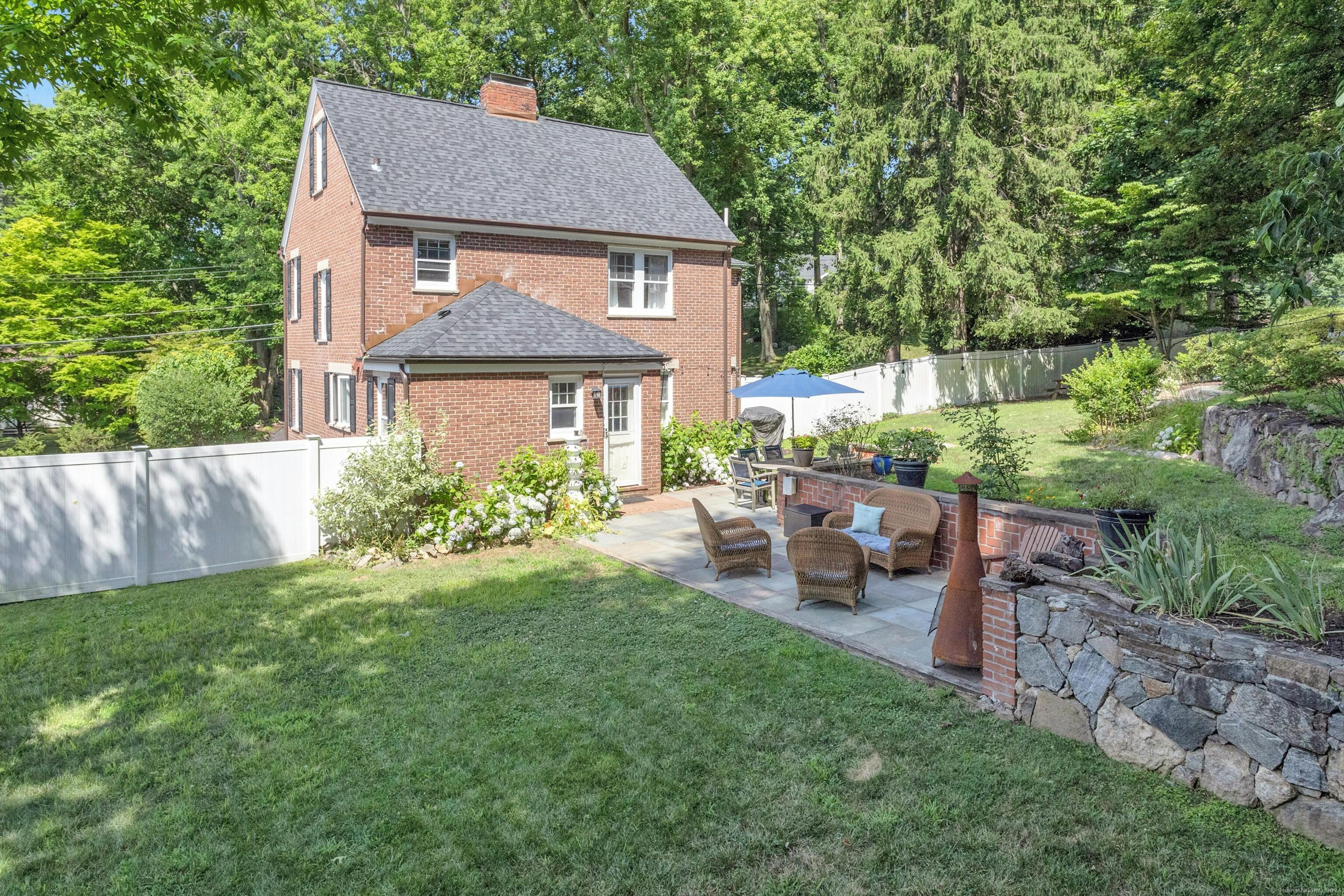 24 Cliff Avenue