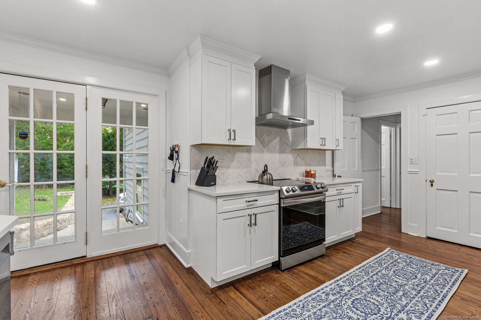 11 Cranbury Road