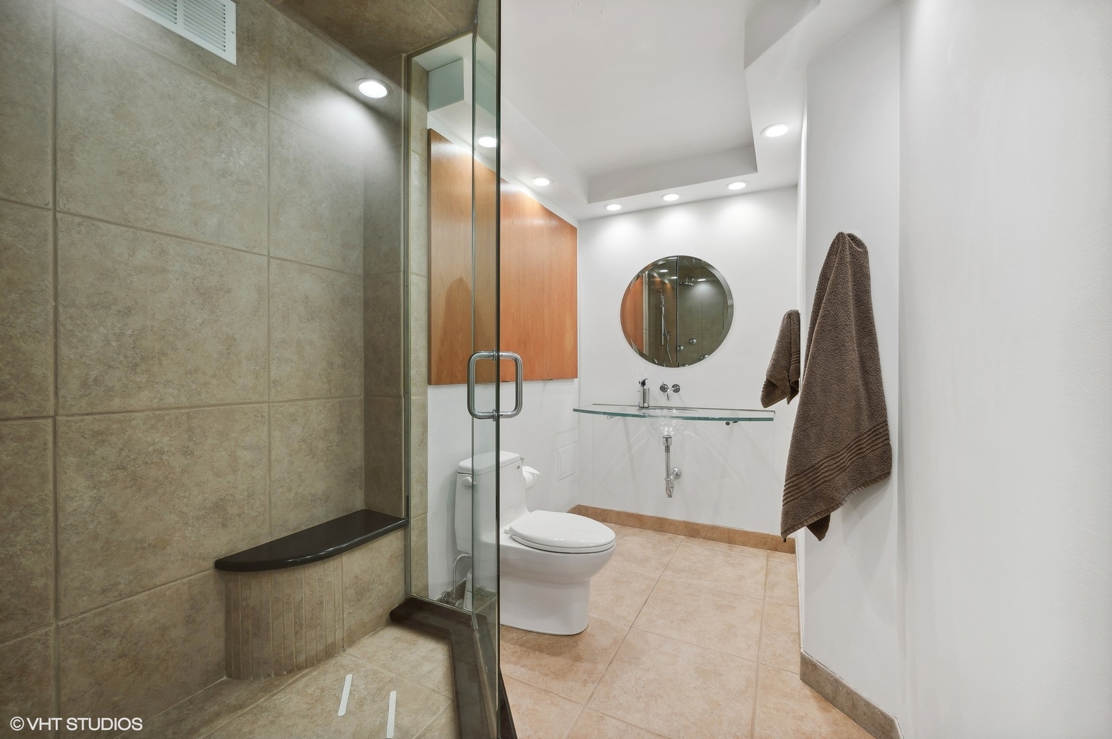 200 E Delaware Place Unit: 6D