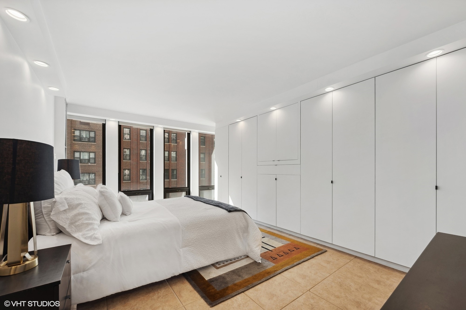 200 E Delaware Place Unit: 6D