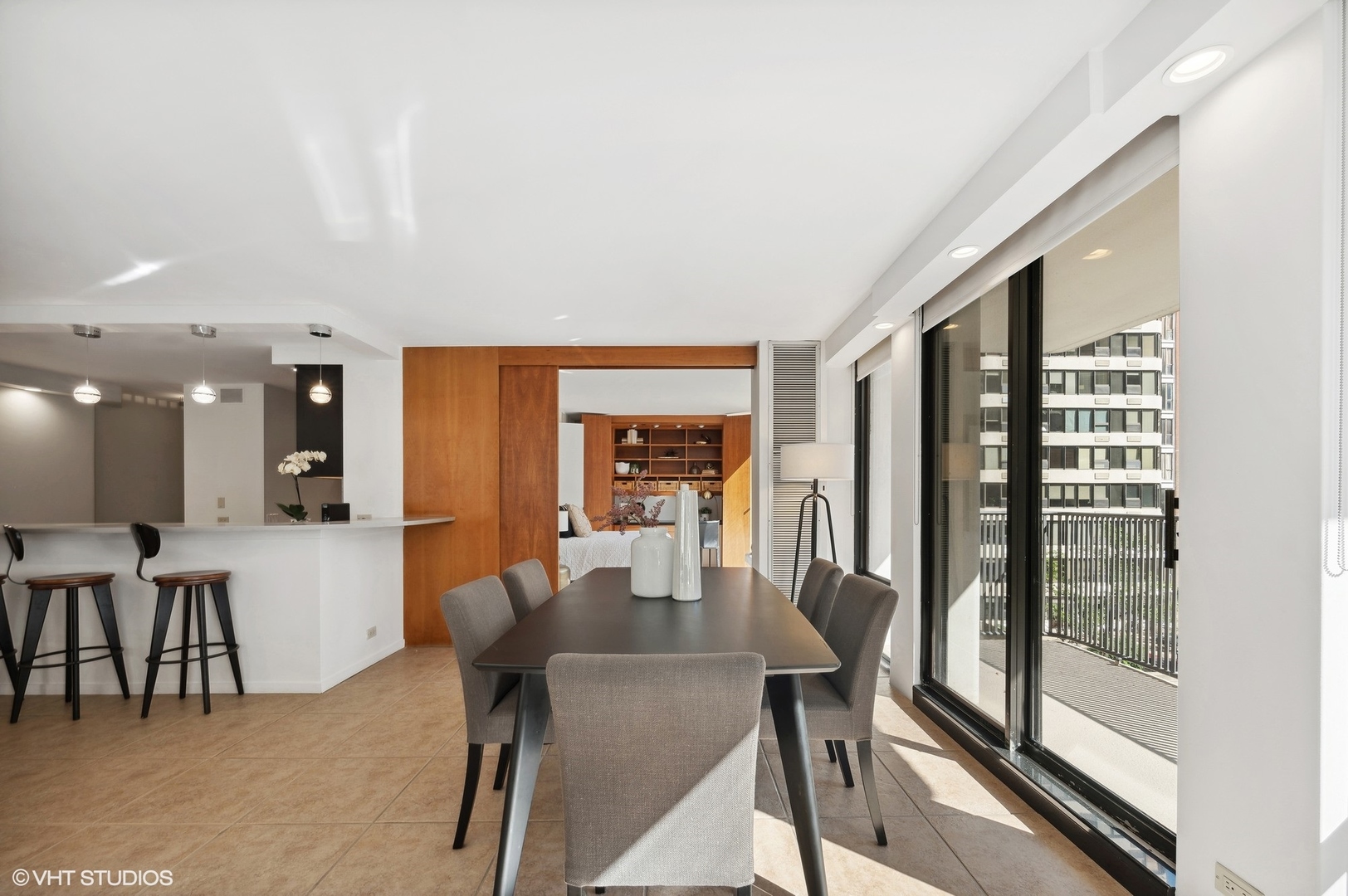 200 E Delaware Place Unit: 6D