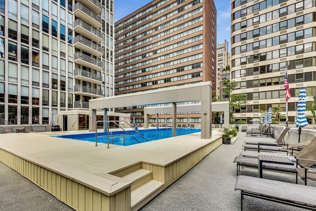 200 E Delaware Place Unit: 6D