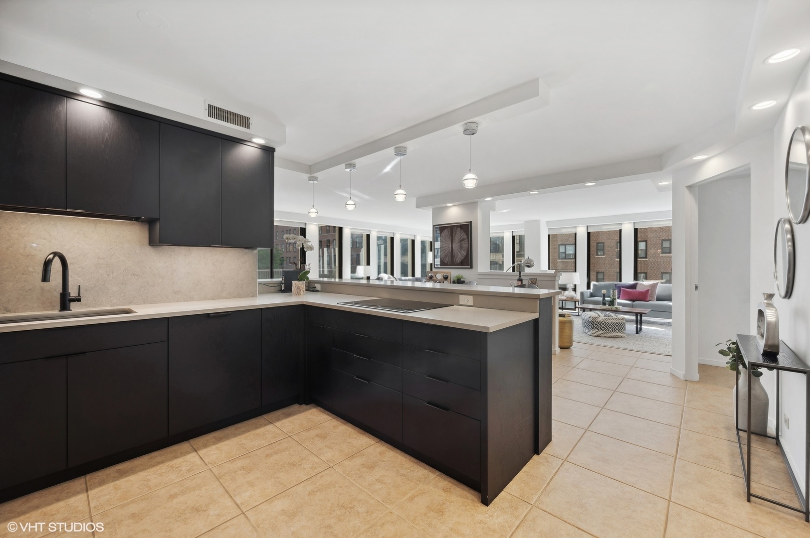 200 E Delaware Place Unit: 6D