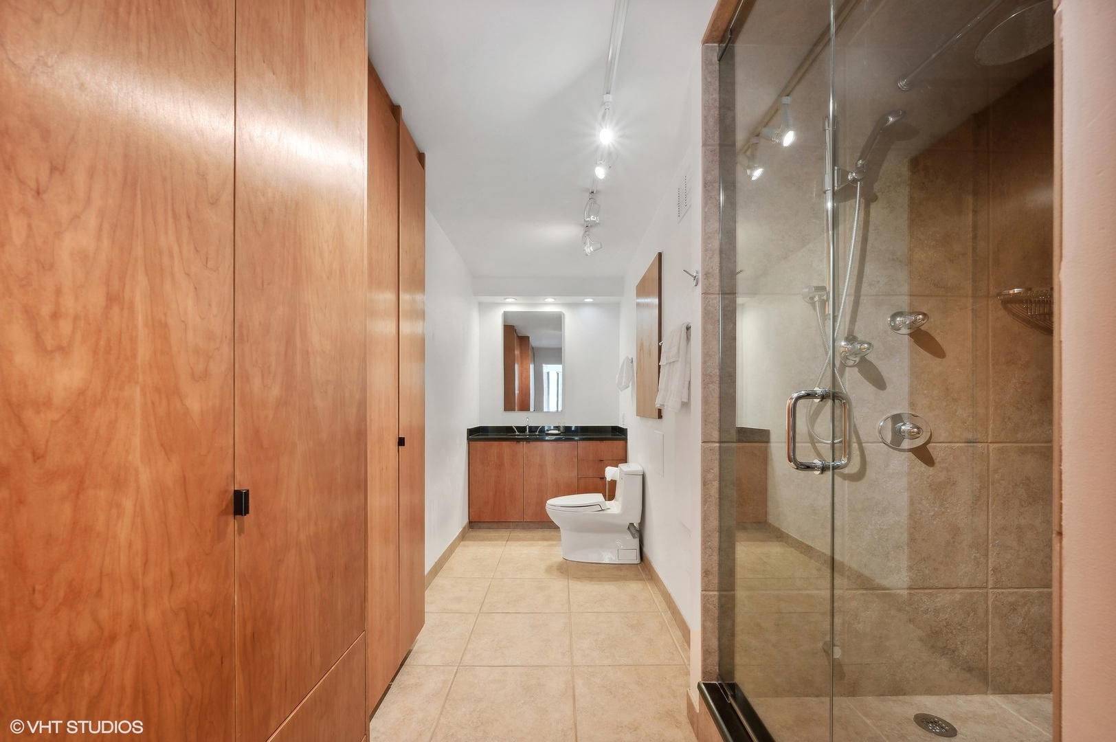 200 E Delaware Place Unit: 6D
