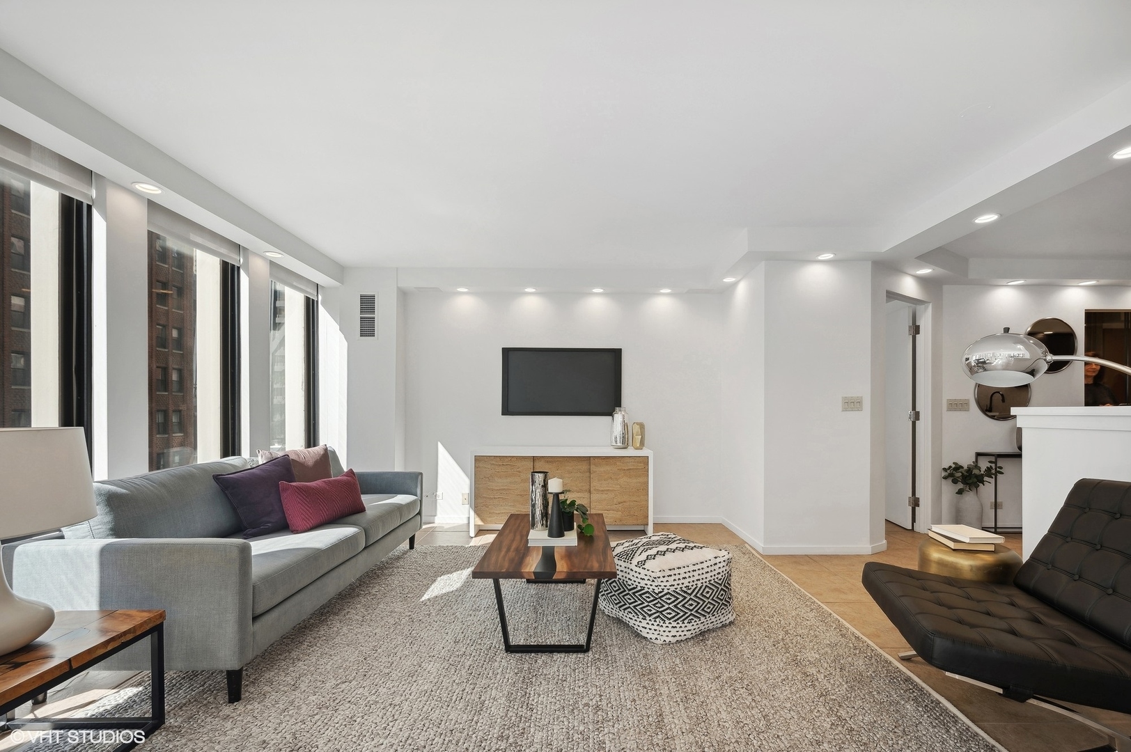 200 E Delaware Place Unit: 6D