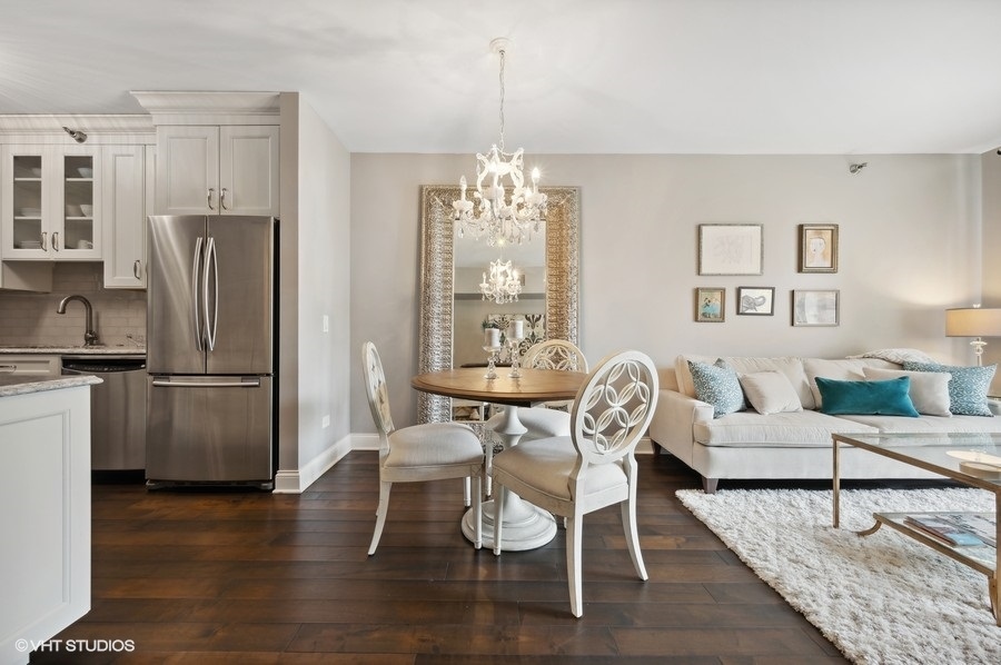 55 W Delaware Place Unit: 418