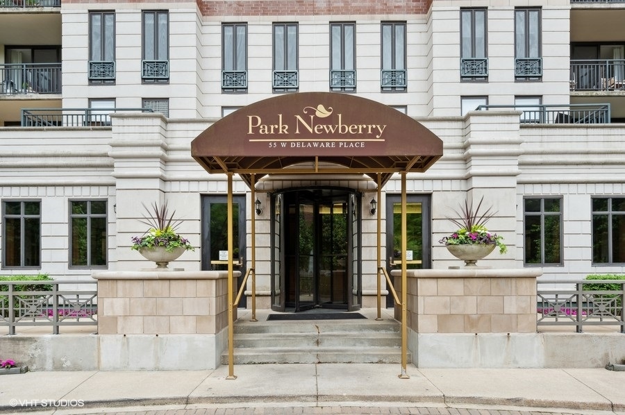 55 W Delaware Place Unit: 418