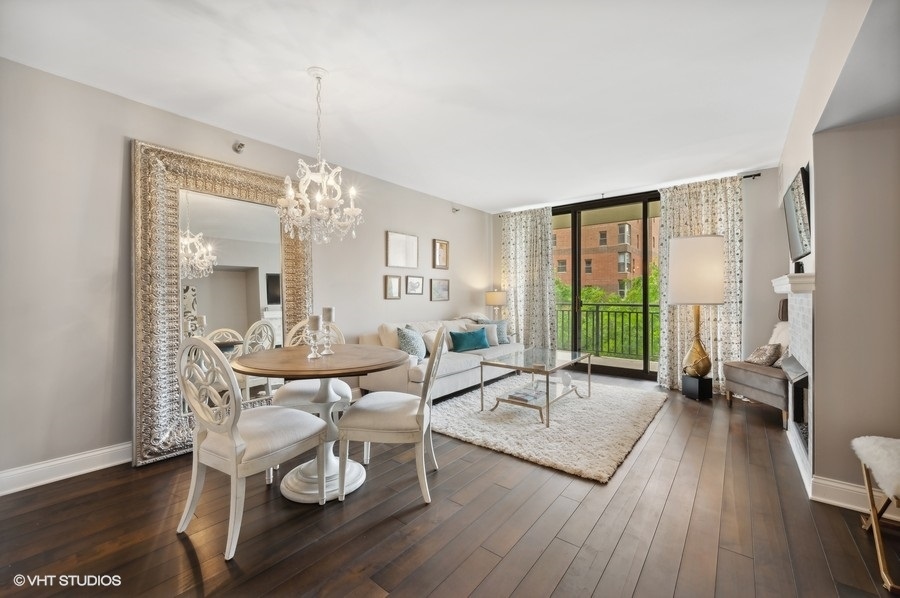 55 W Delaware Place Unit: 418