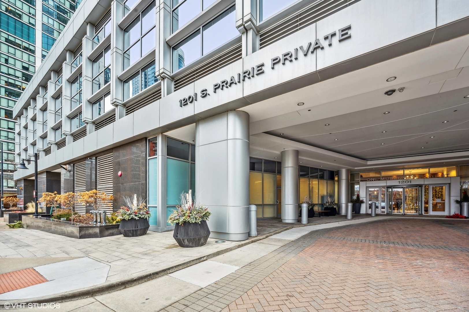 1201 S Prairie Avenue Unit: 4501