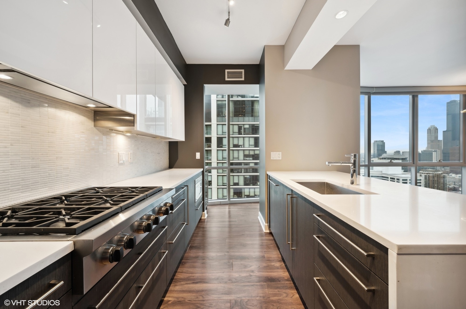 1201 S Prairie Avenue Unit: 4501