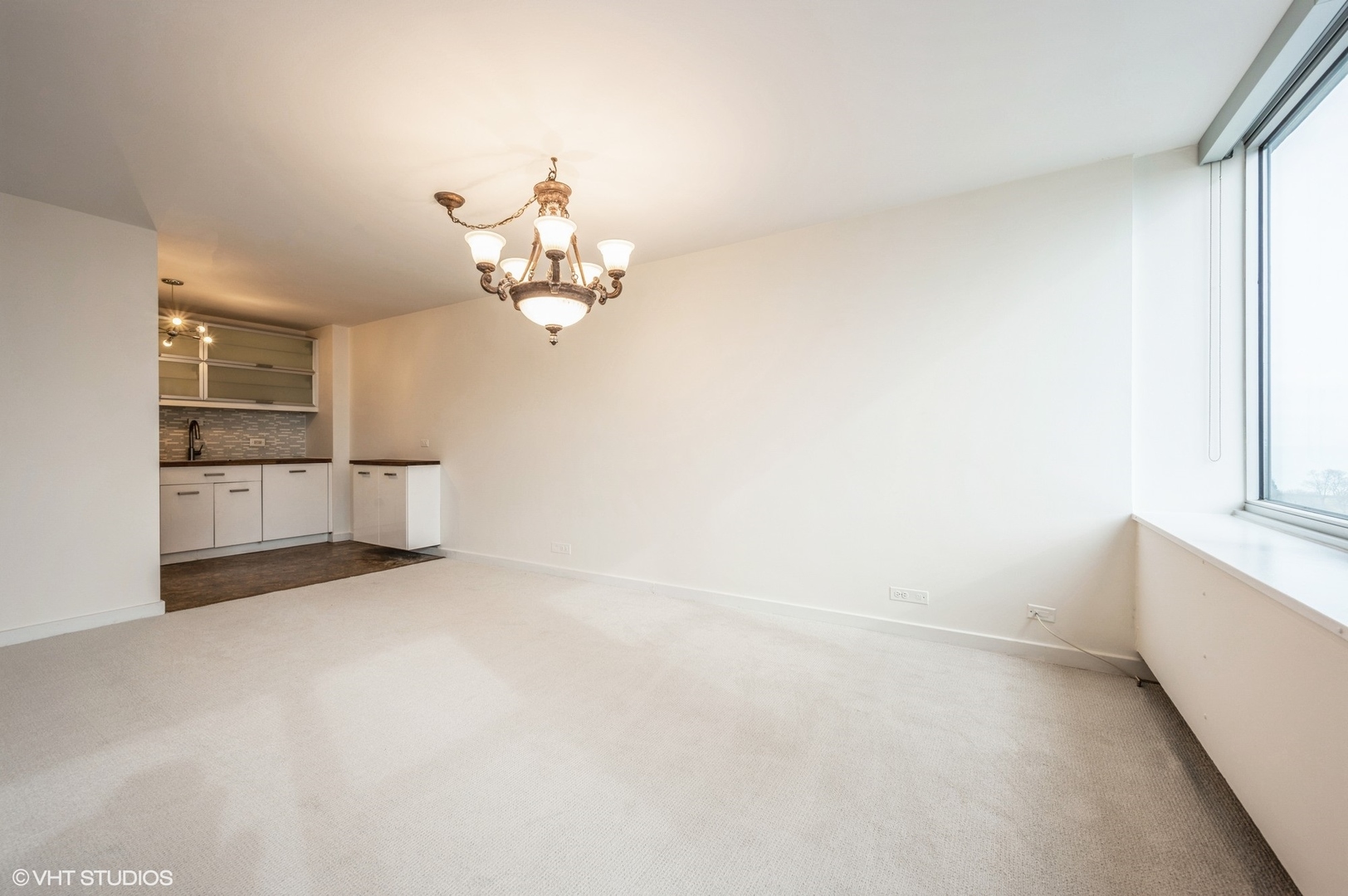 4250 N MARINE Drive Unit: 1333