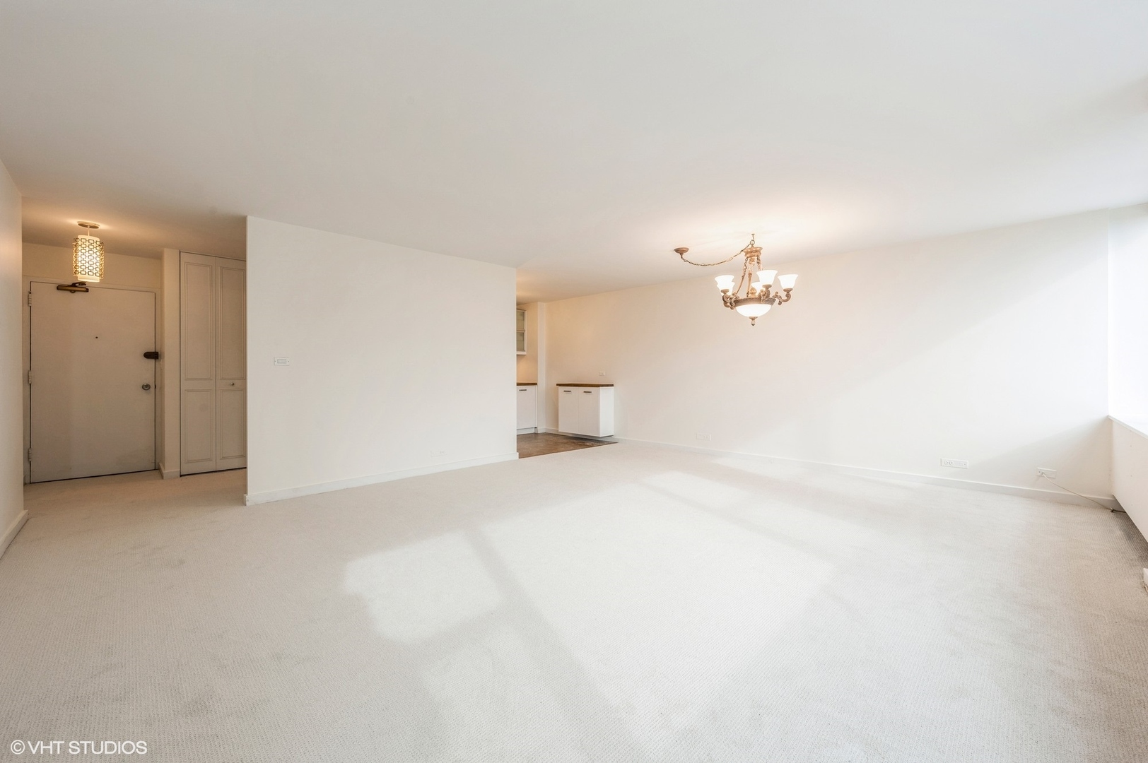 4250 N MARINE Drive Unit: 1333