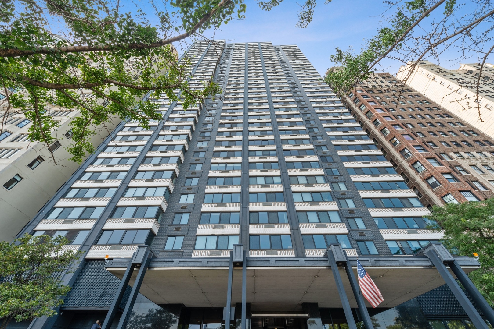 1440 N Lake Shore Drive Unit: 7E