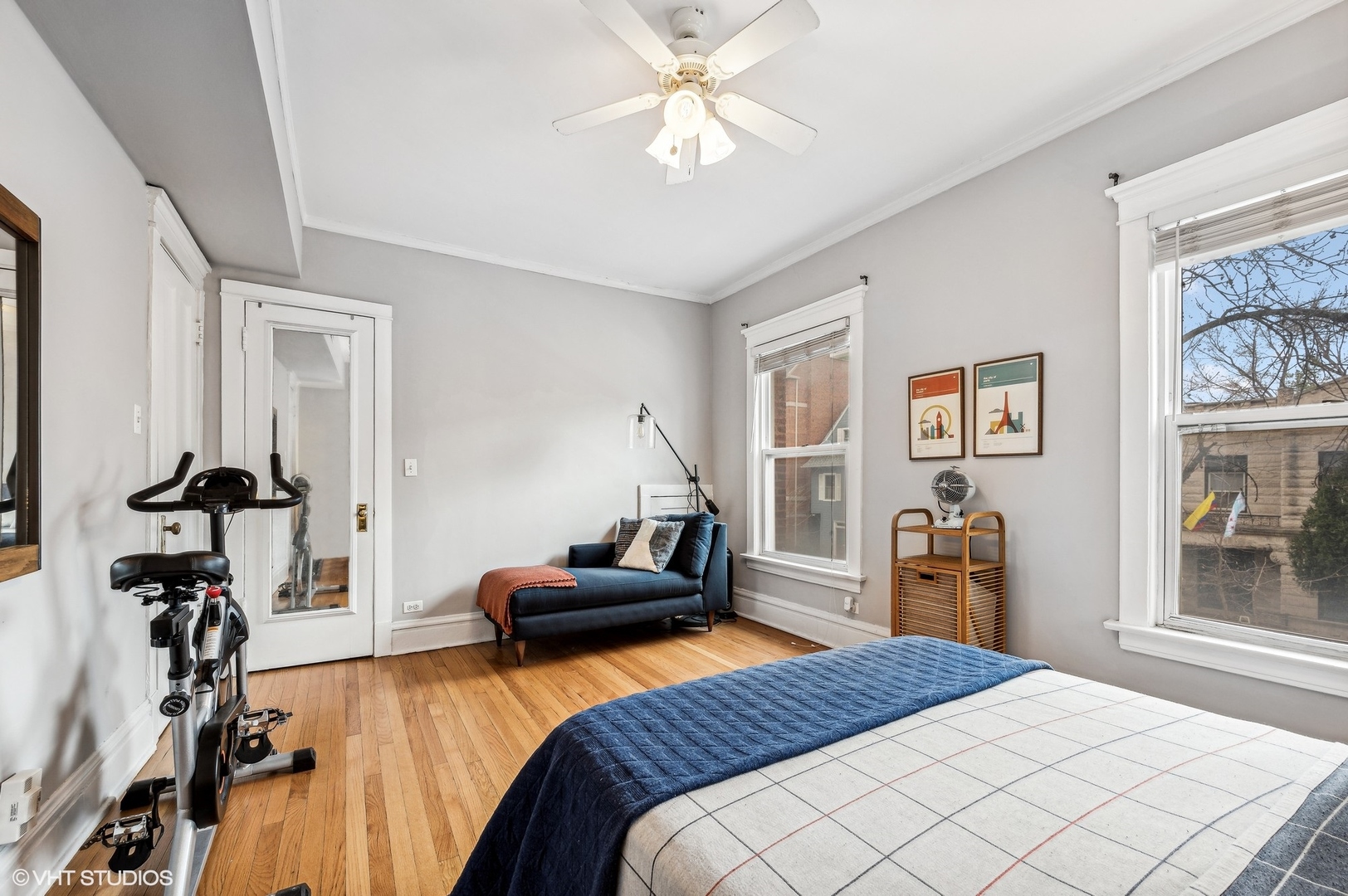 725 W Buckingham Place Unit: 2