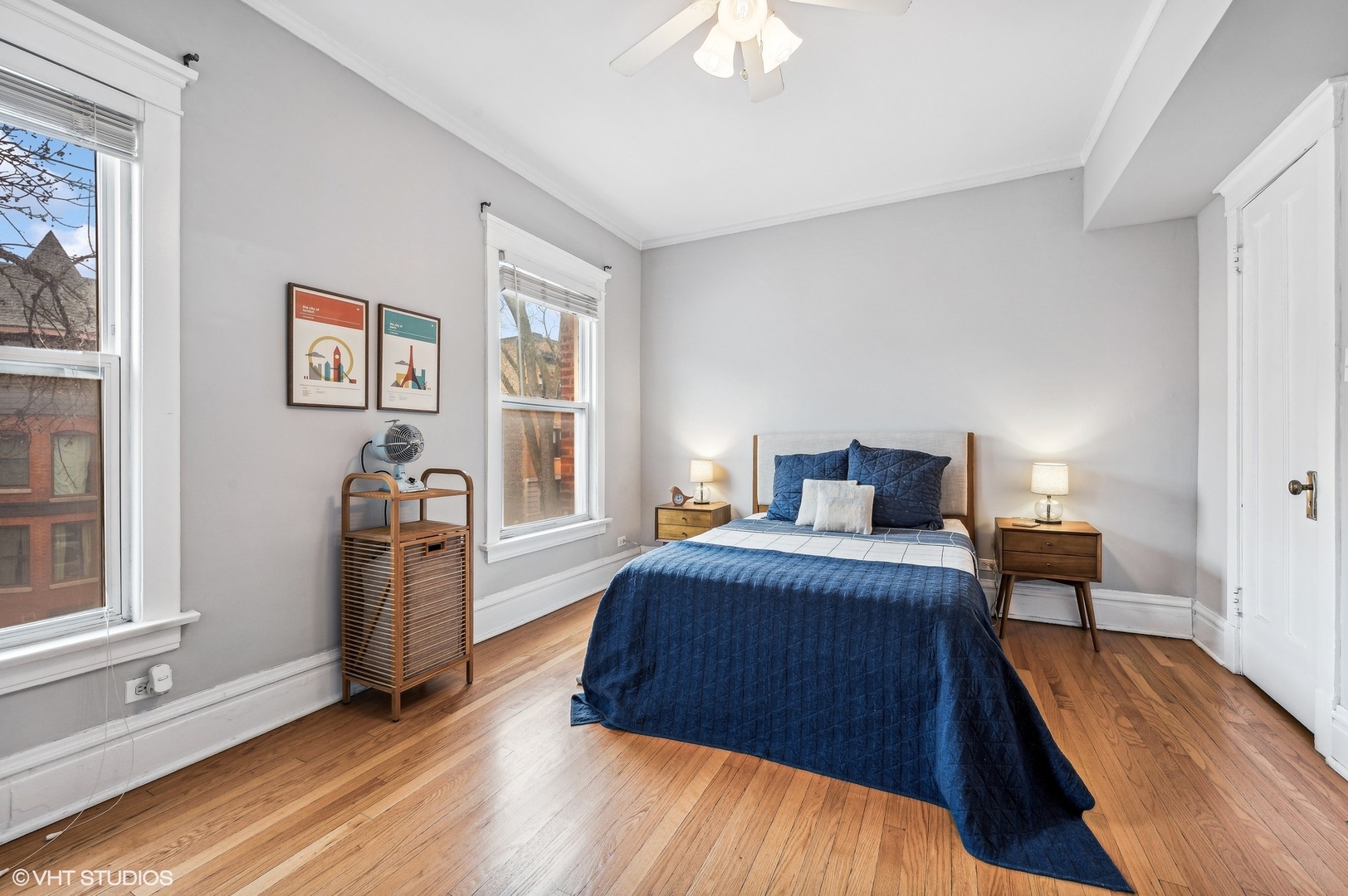 725 W Buckingham Place Unit: 2