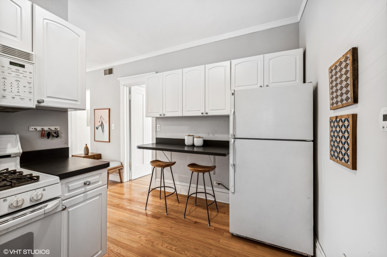 725 W Buckingham Place Unit: 2