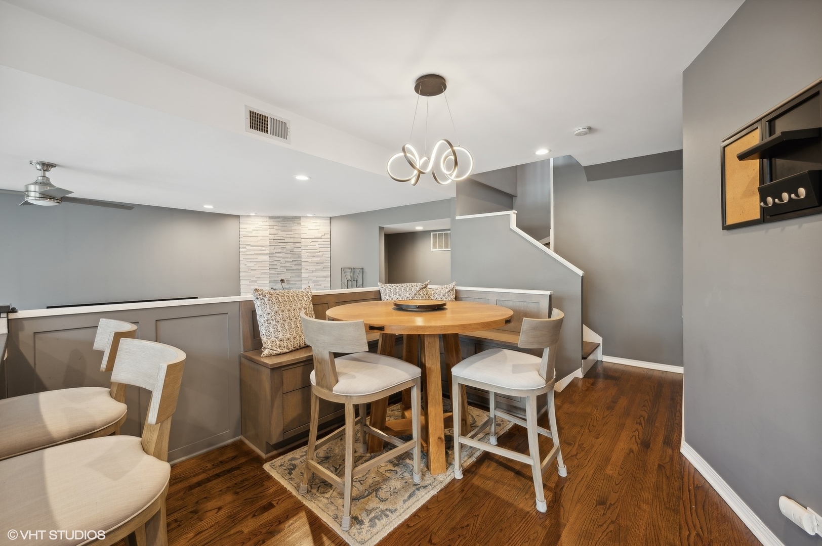 1645 W Ontario Street Unit: 1E