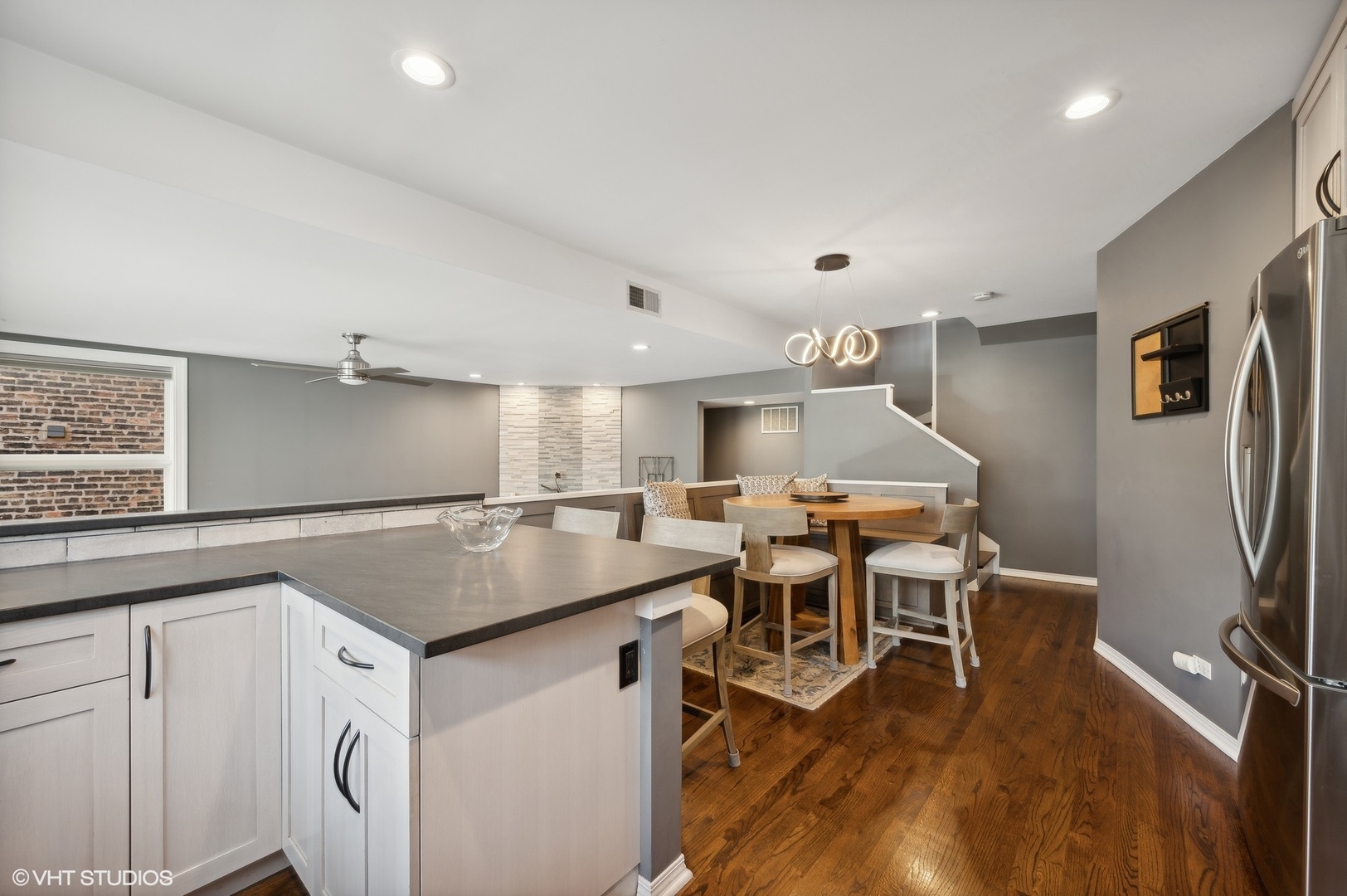 1645 W Ontario Street Unit: 1E