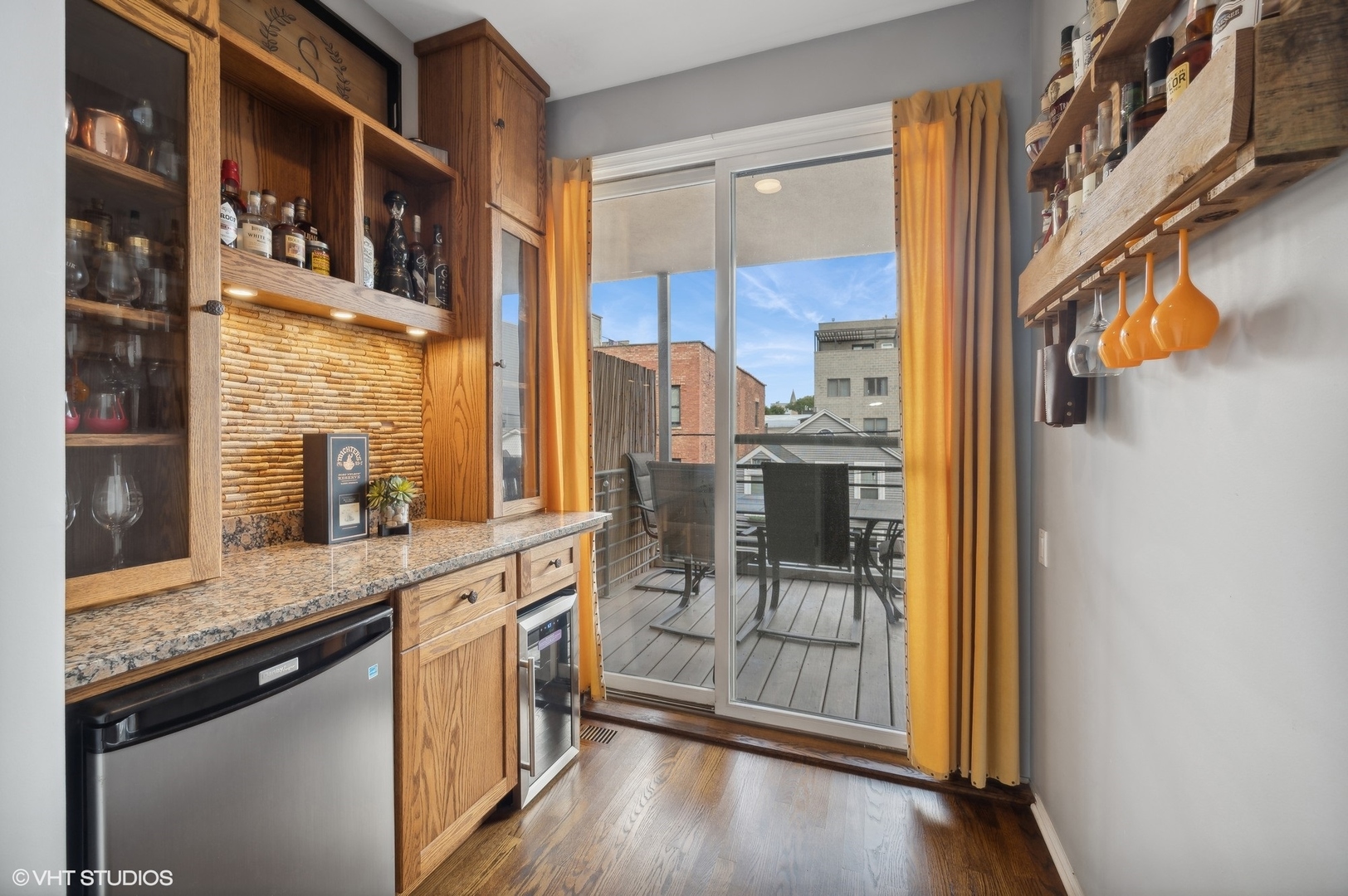 1645 W Ontario Street Unit: 1E