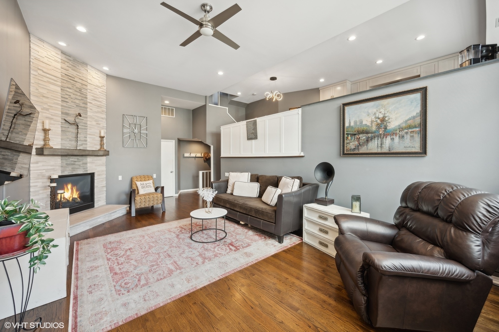 1645 W Ontario Street Unit: 1E