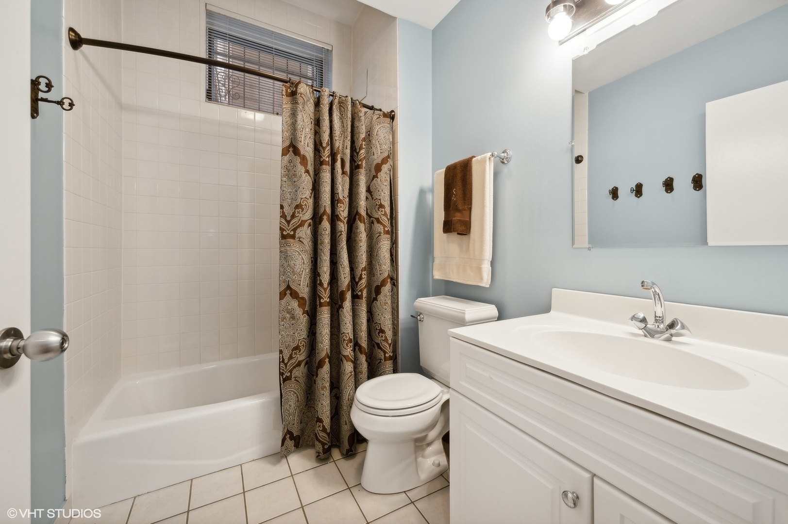 1645 W Ontario Street Unit: 1E