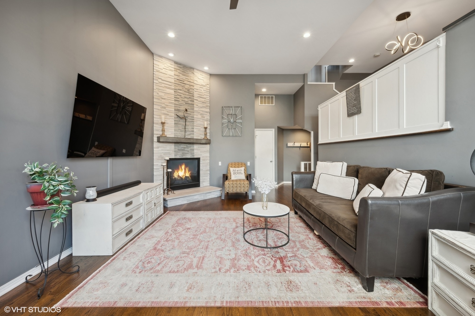 1645 W Ontario Street Unit: 1E