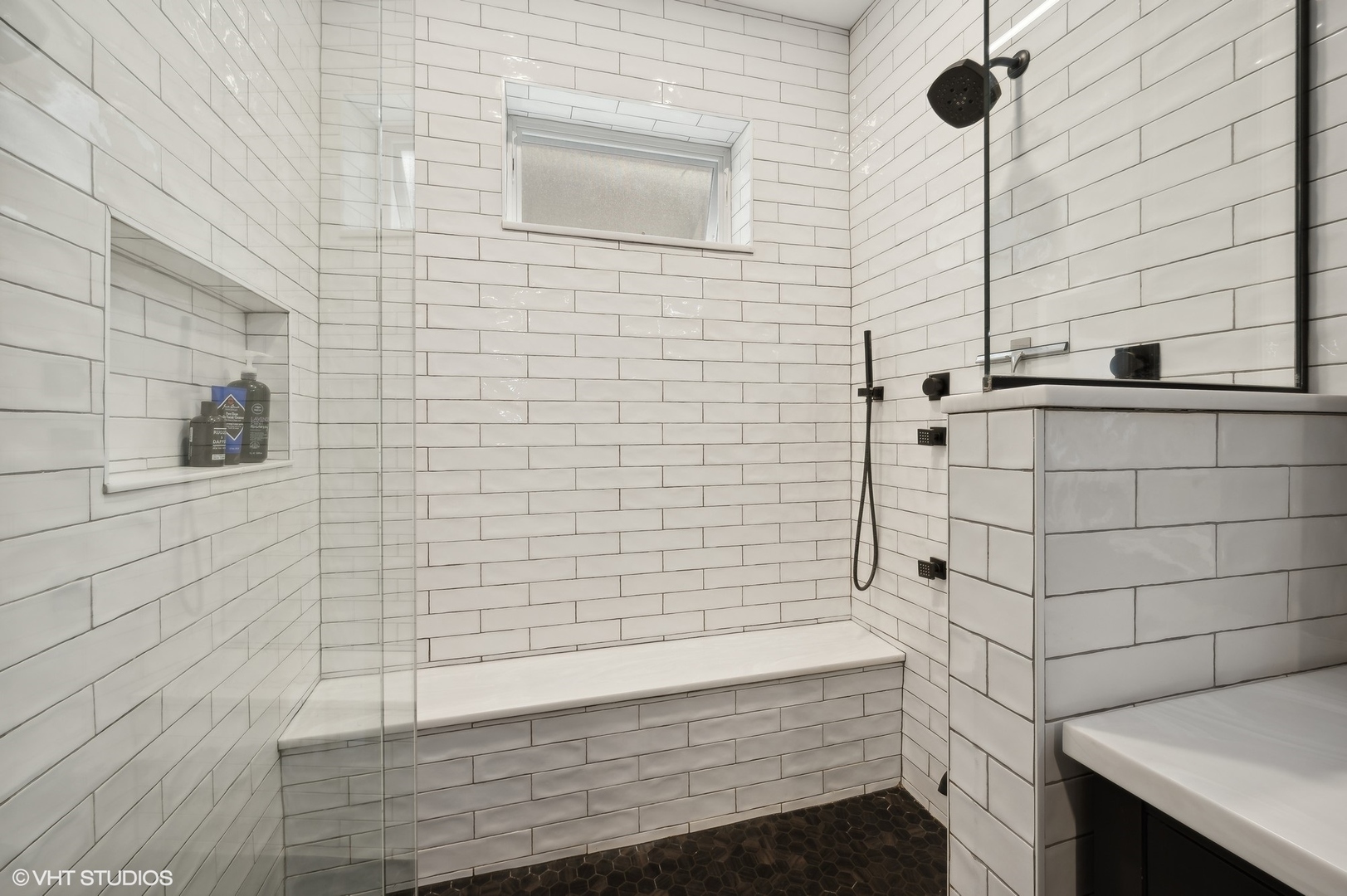 1645 W Ontario Street Unit: 1E