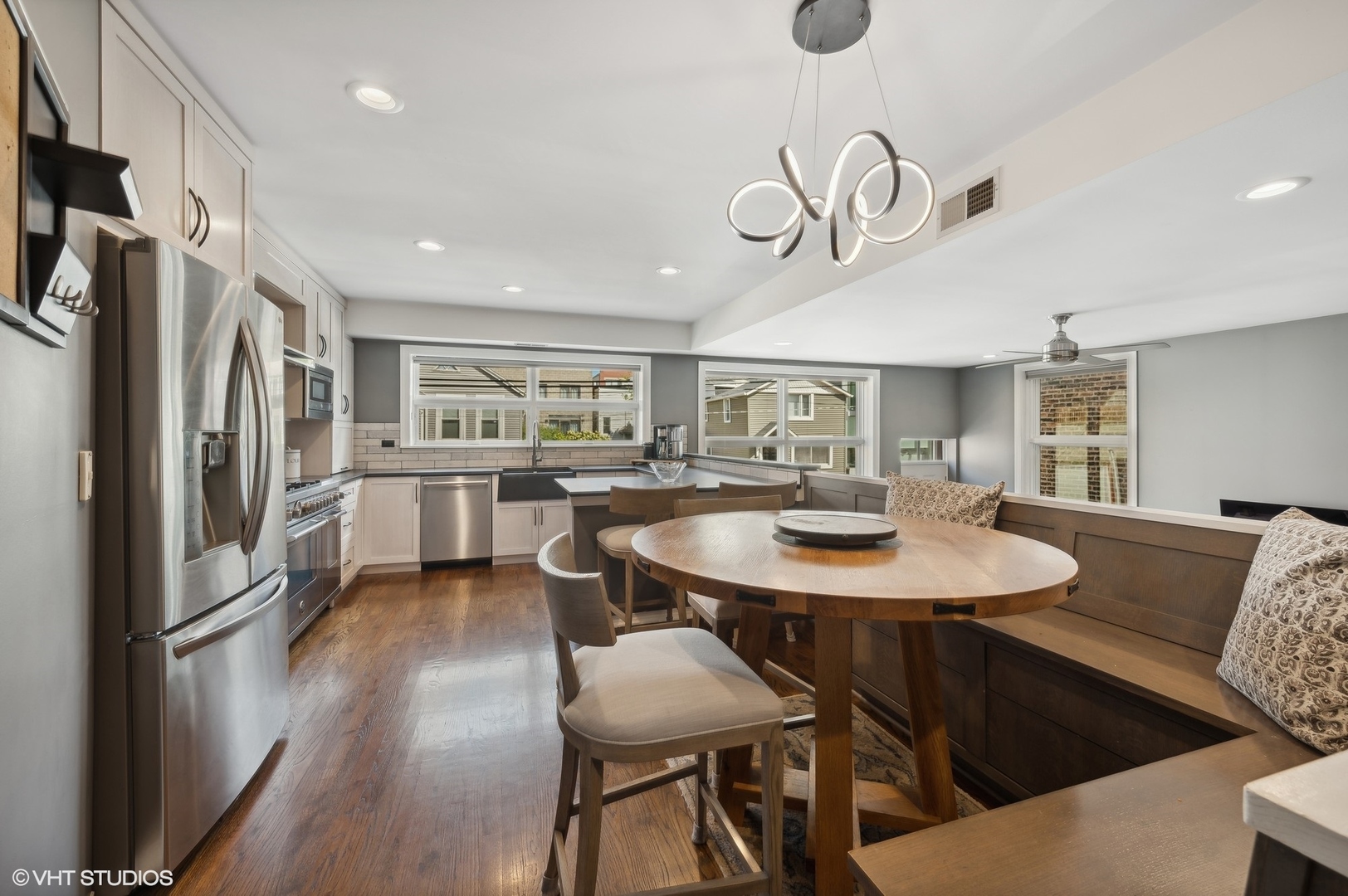 1645 W Ontario Street Unit: 1E