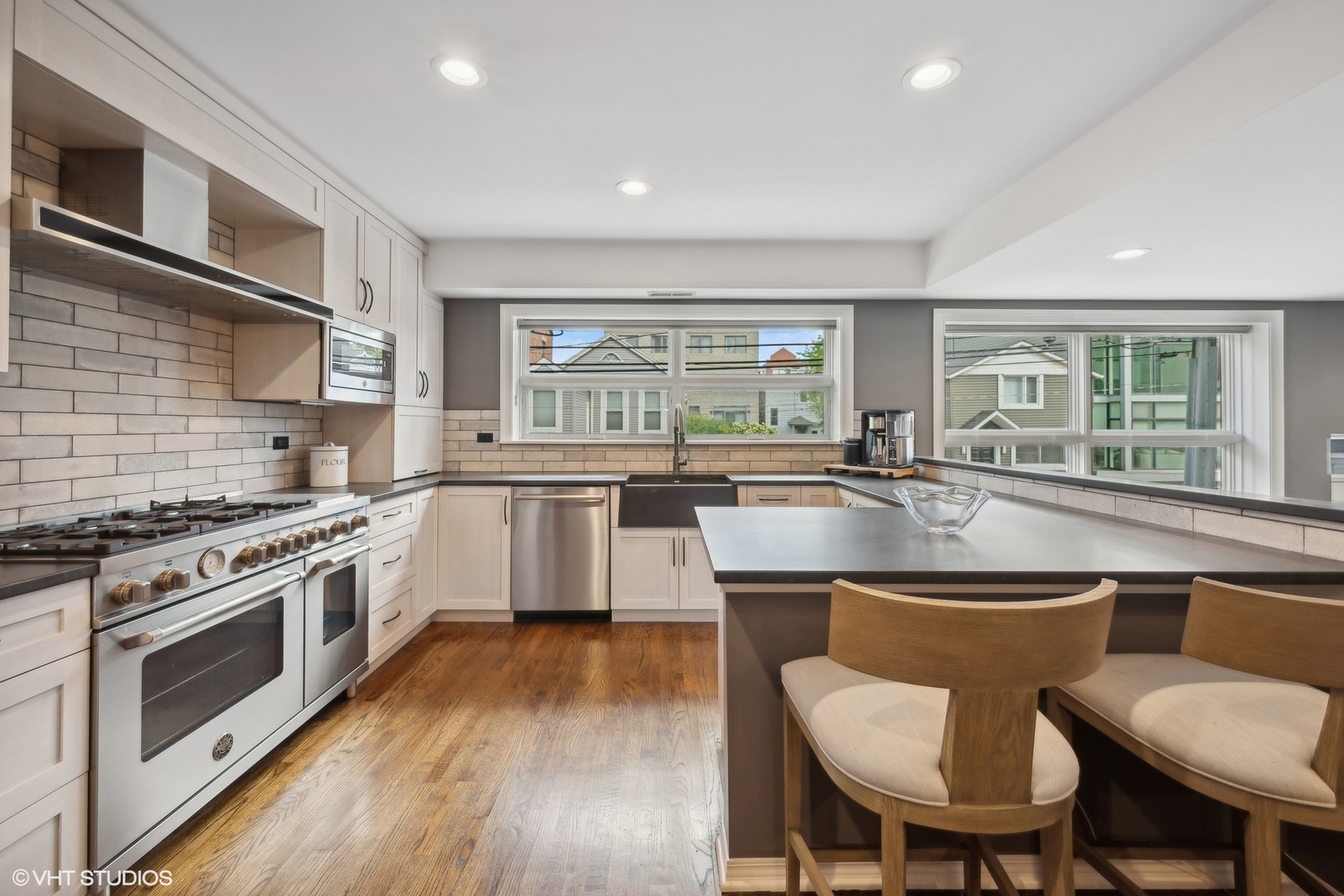 1645 W Ontario Street Unit: 1E