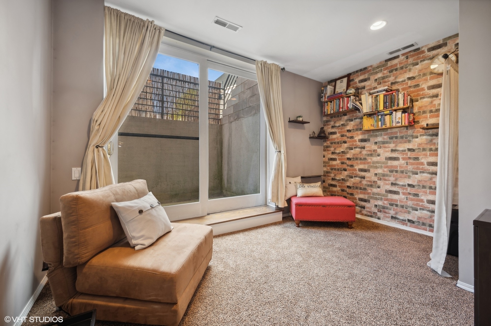 1645 W Ontario Street Unit: 1E