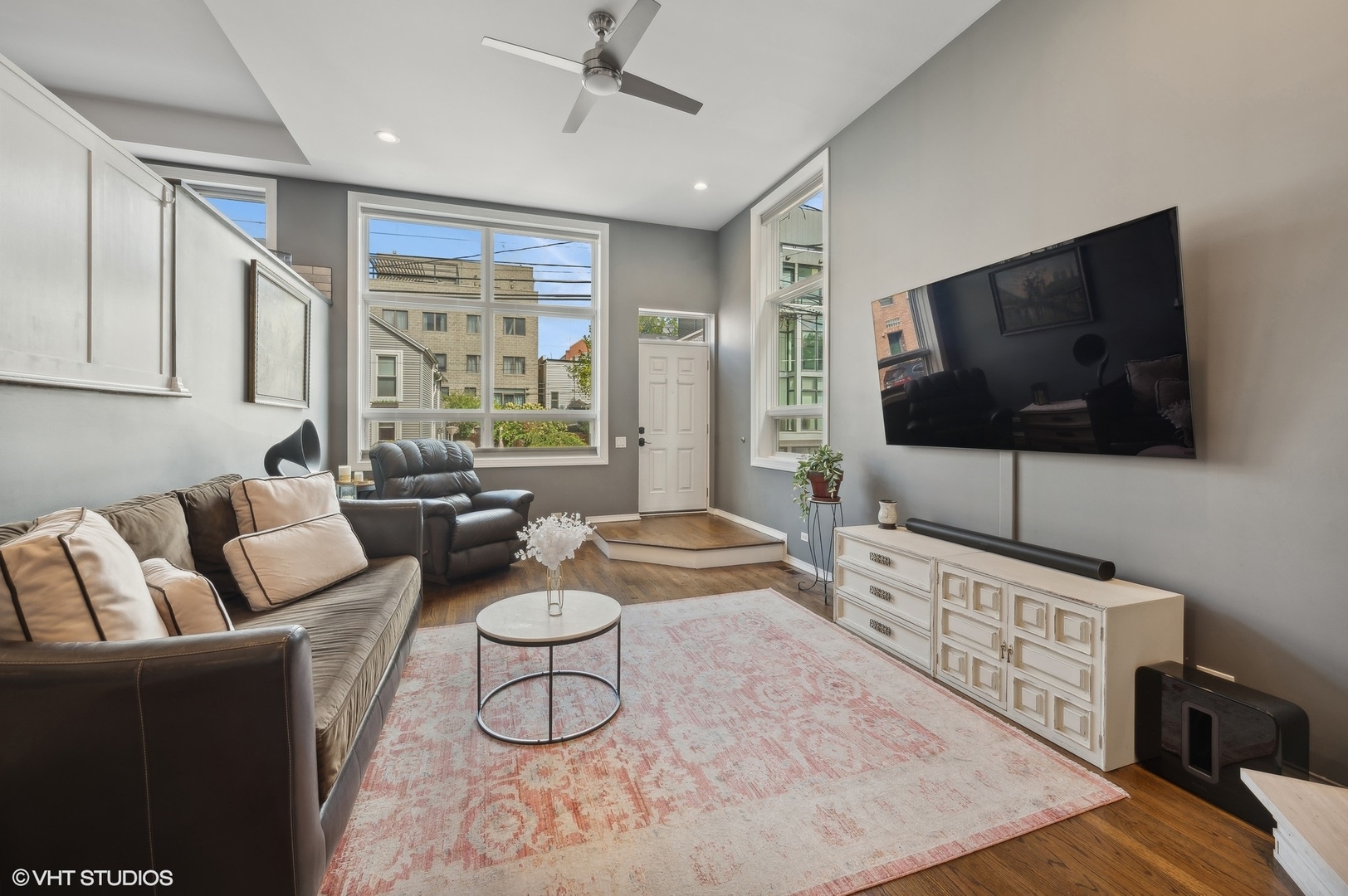 1645 W Ontario Street Unit: 1E