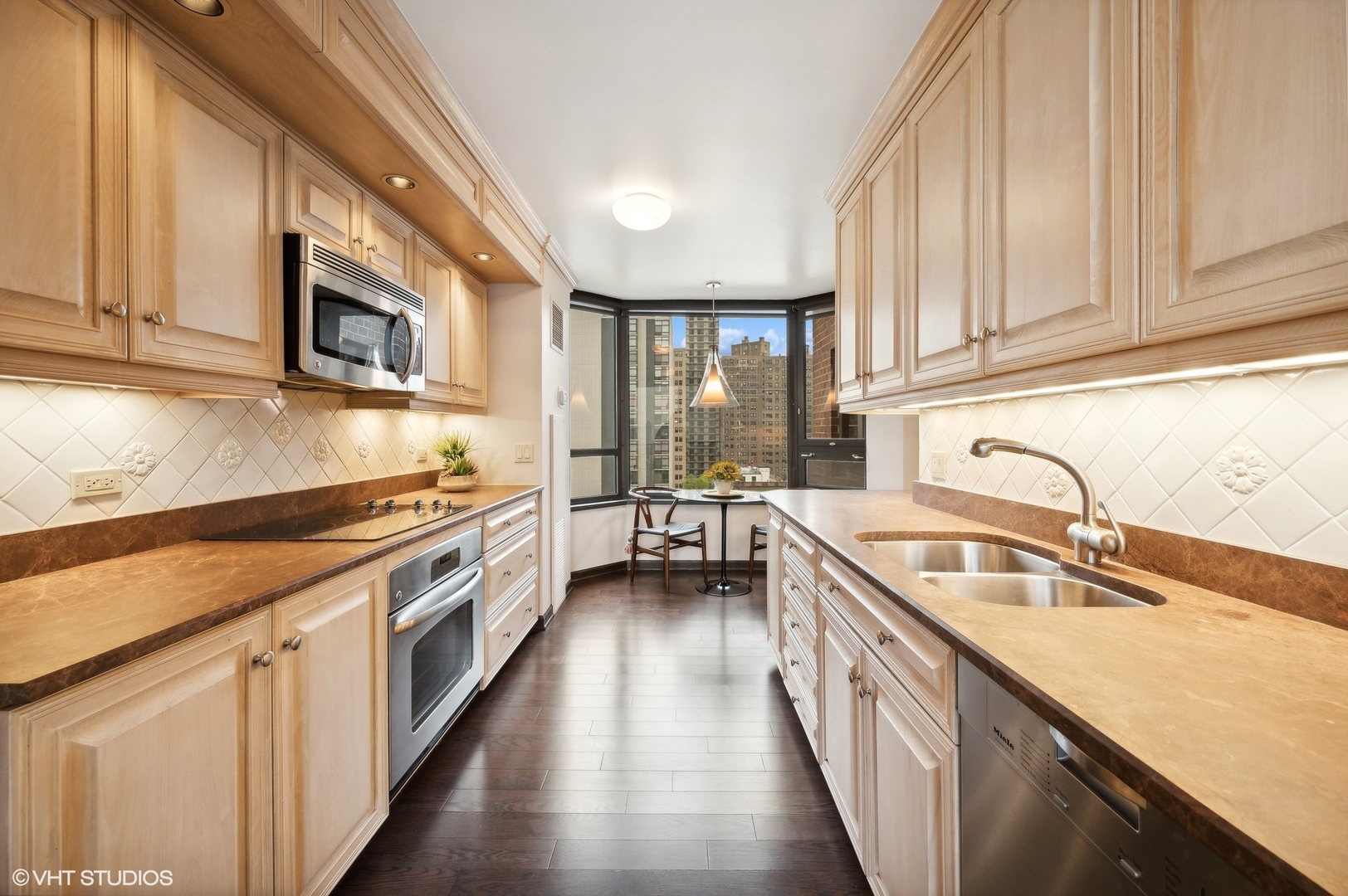 1410 N State Street Unit: 13A