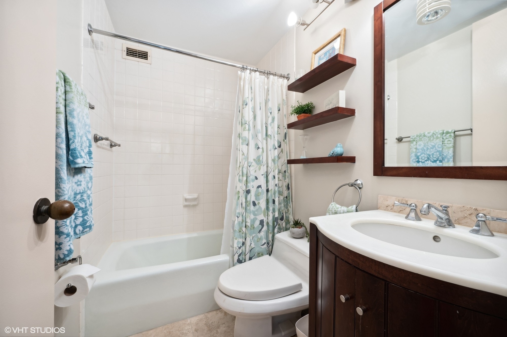 1410 N State Street Unit: 13A