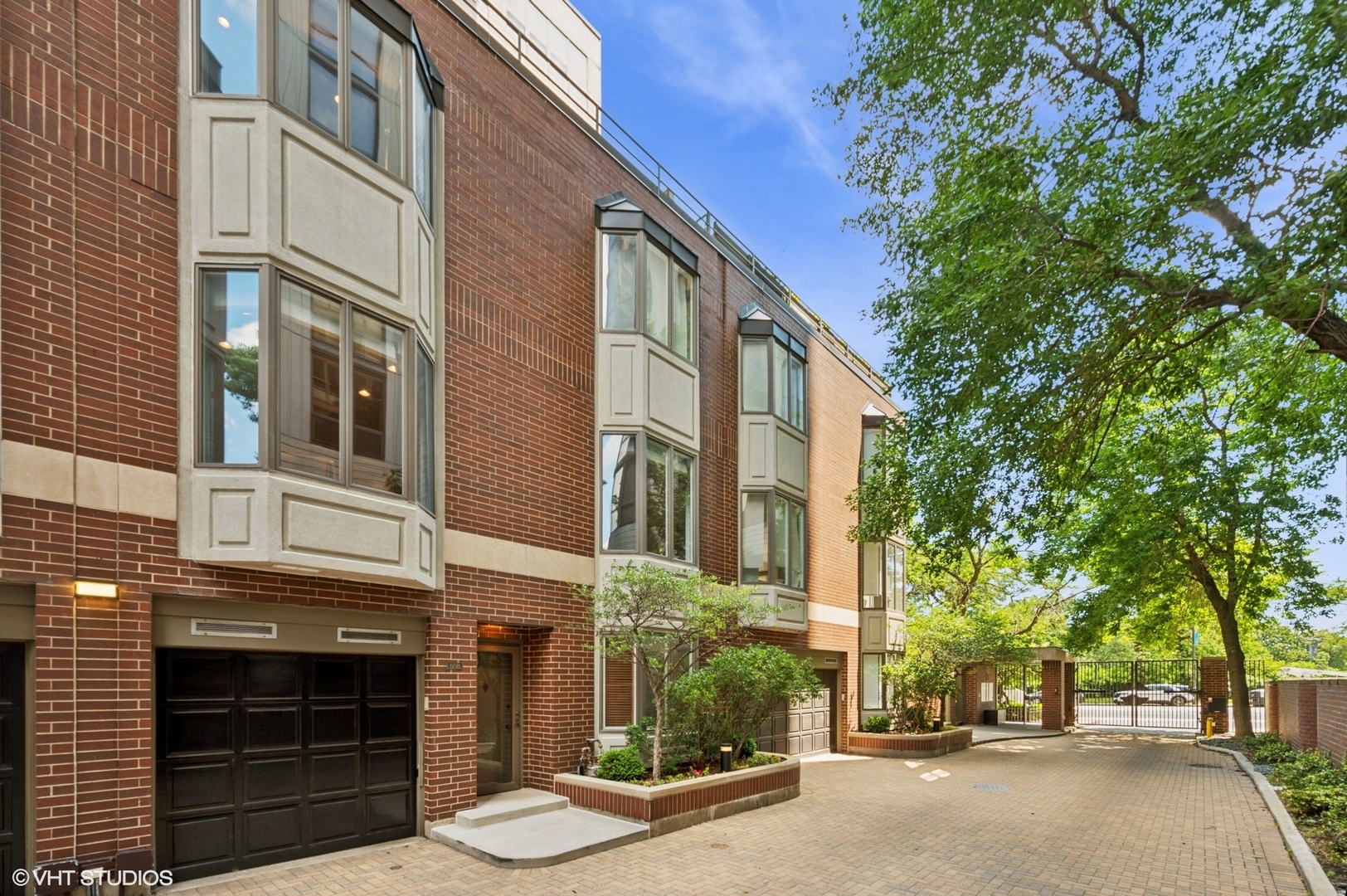 1740 N Clark Street Unit: 1738
