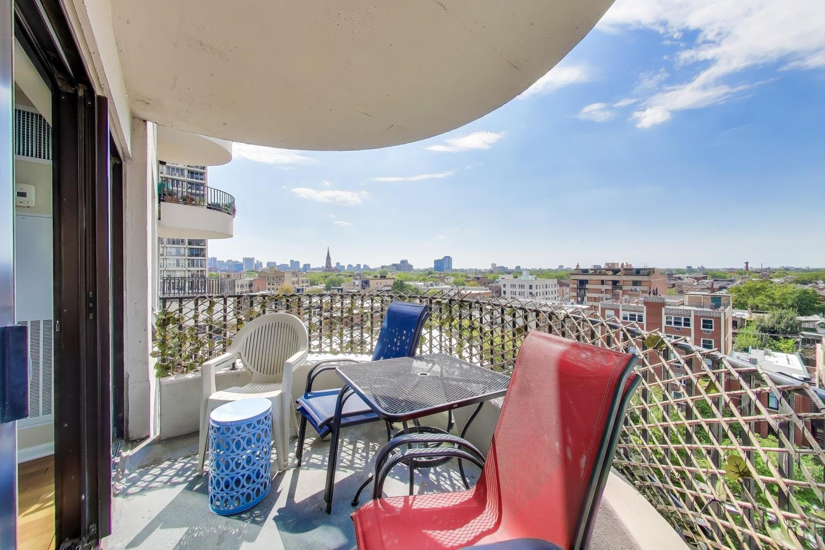 2020 N LINCOLN PARK WEST Unit: 7A