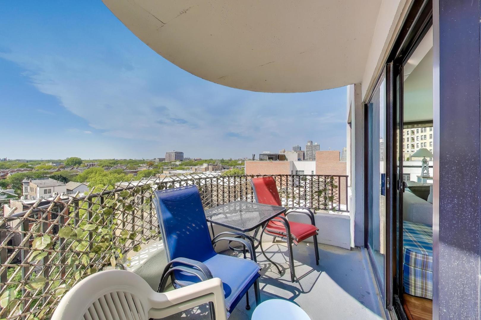 2020 N LINCOLN PARK WEST Unit: 7A