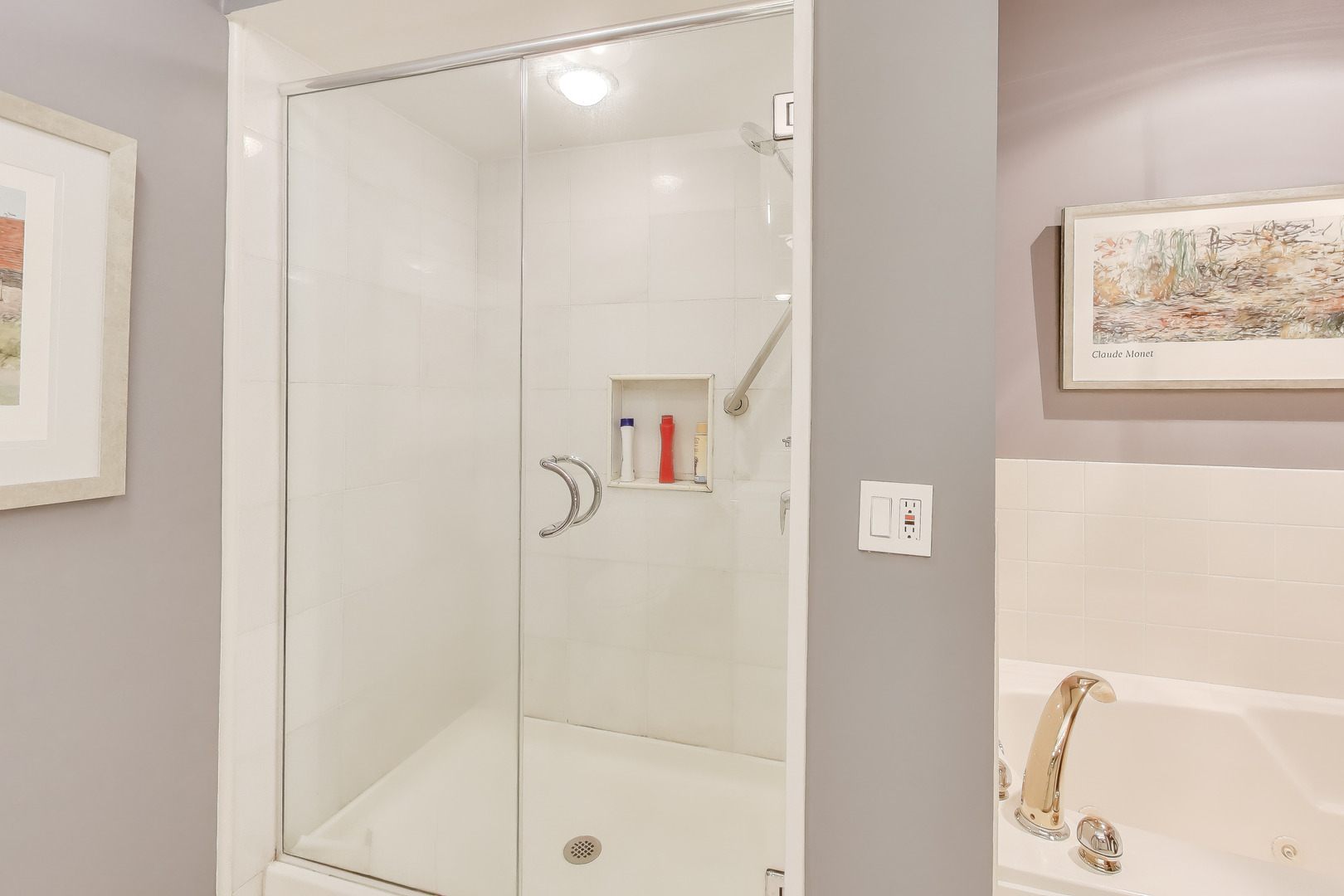 55 W DELAWARE Place Unit: 810