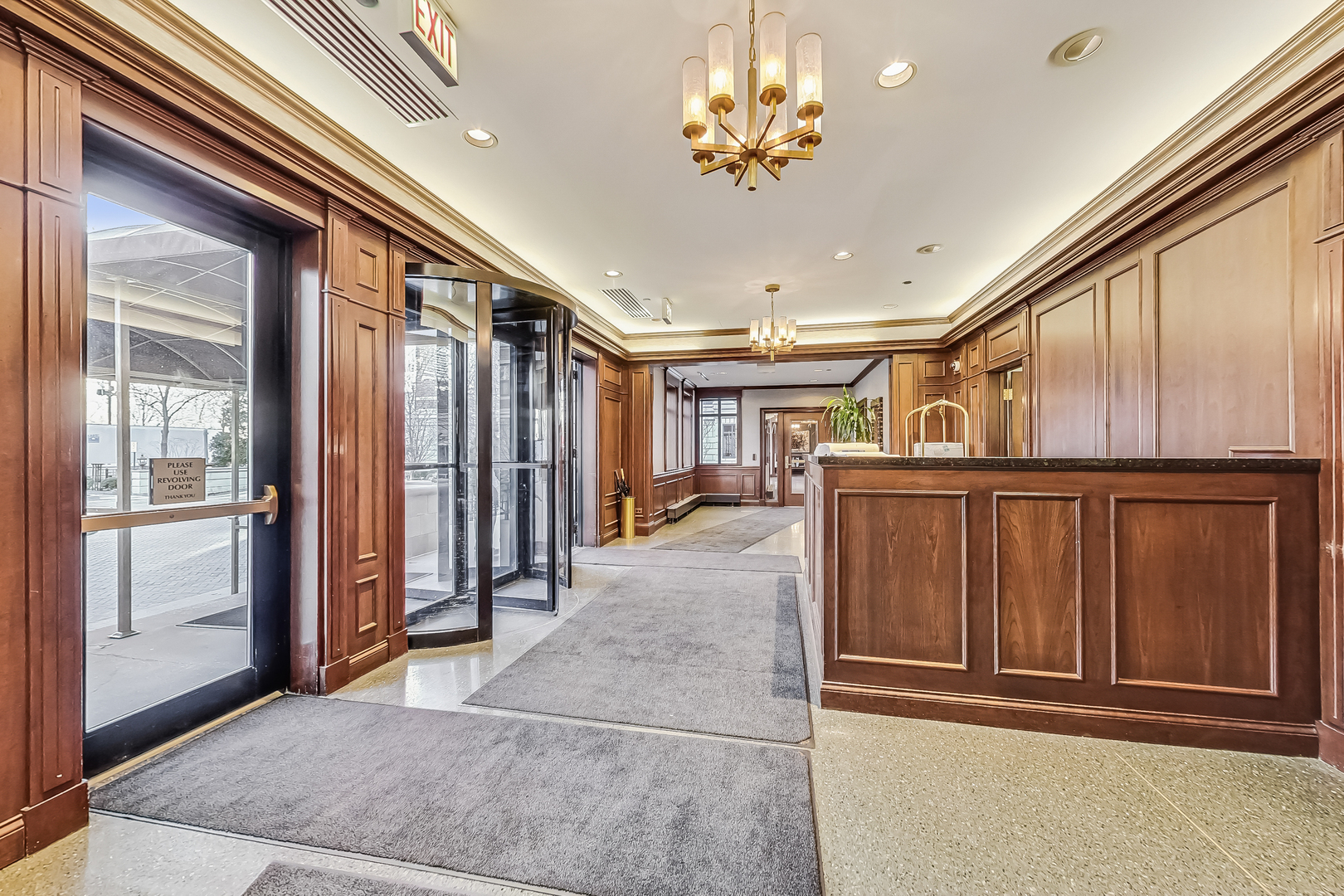55 W DELAWARE Place Unit: 810