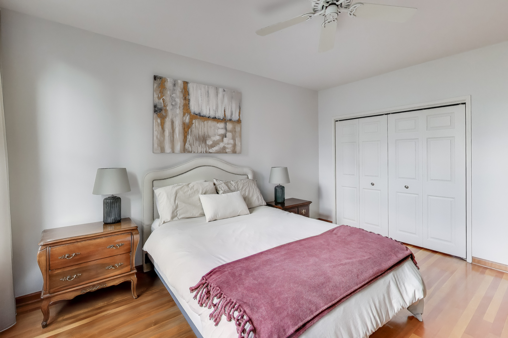 55 W DELAWARE Place Unit: 810