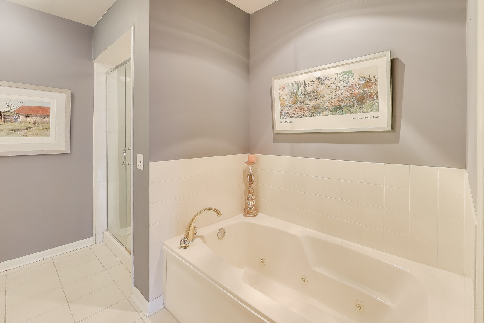 55 W DELAWARE Place Unit: 810