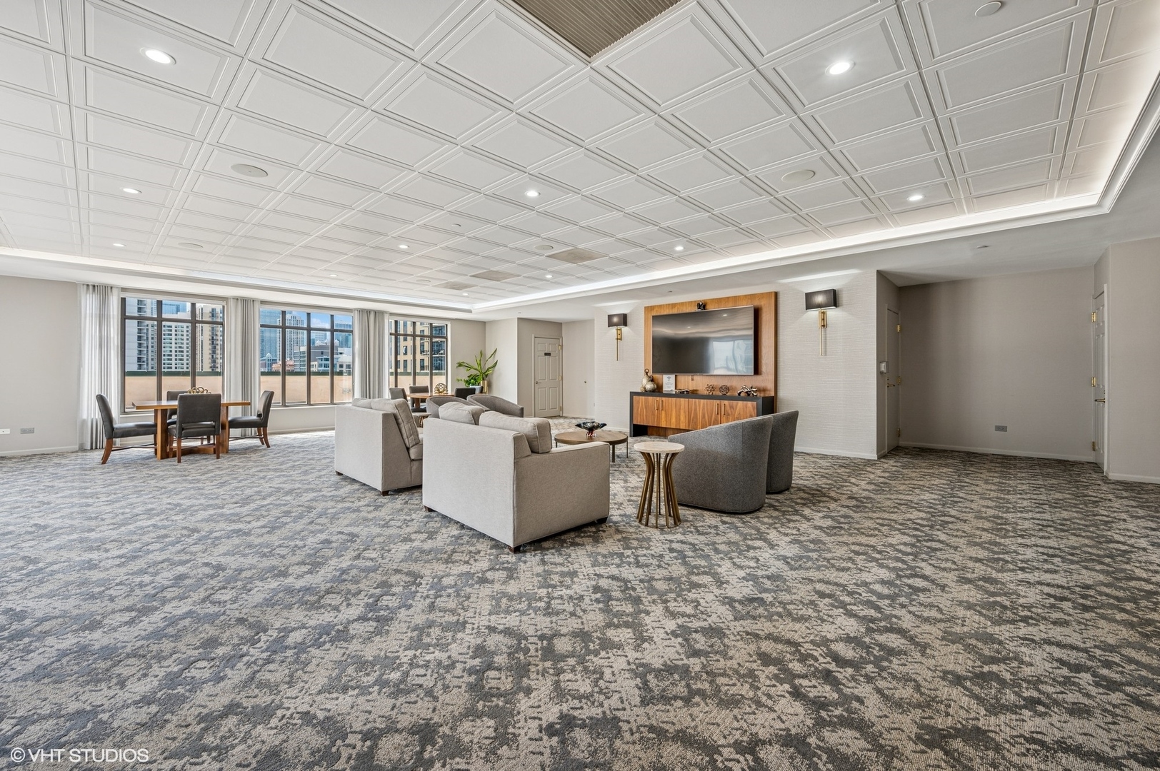 55 W Delaware Place Unit: 1011