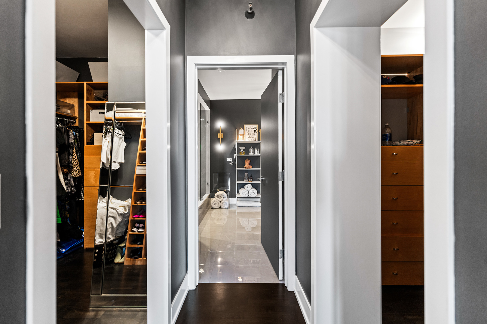 55 W Delaware Place Unit: 1011