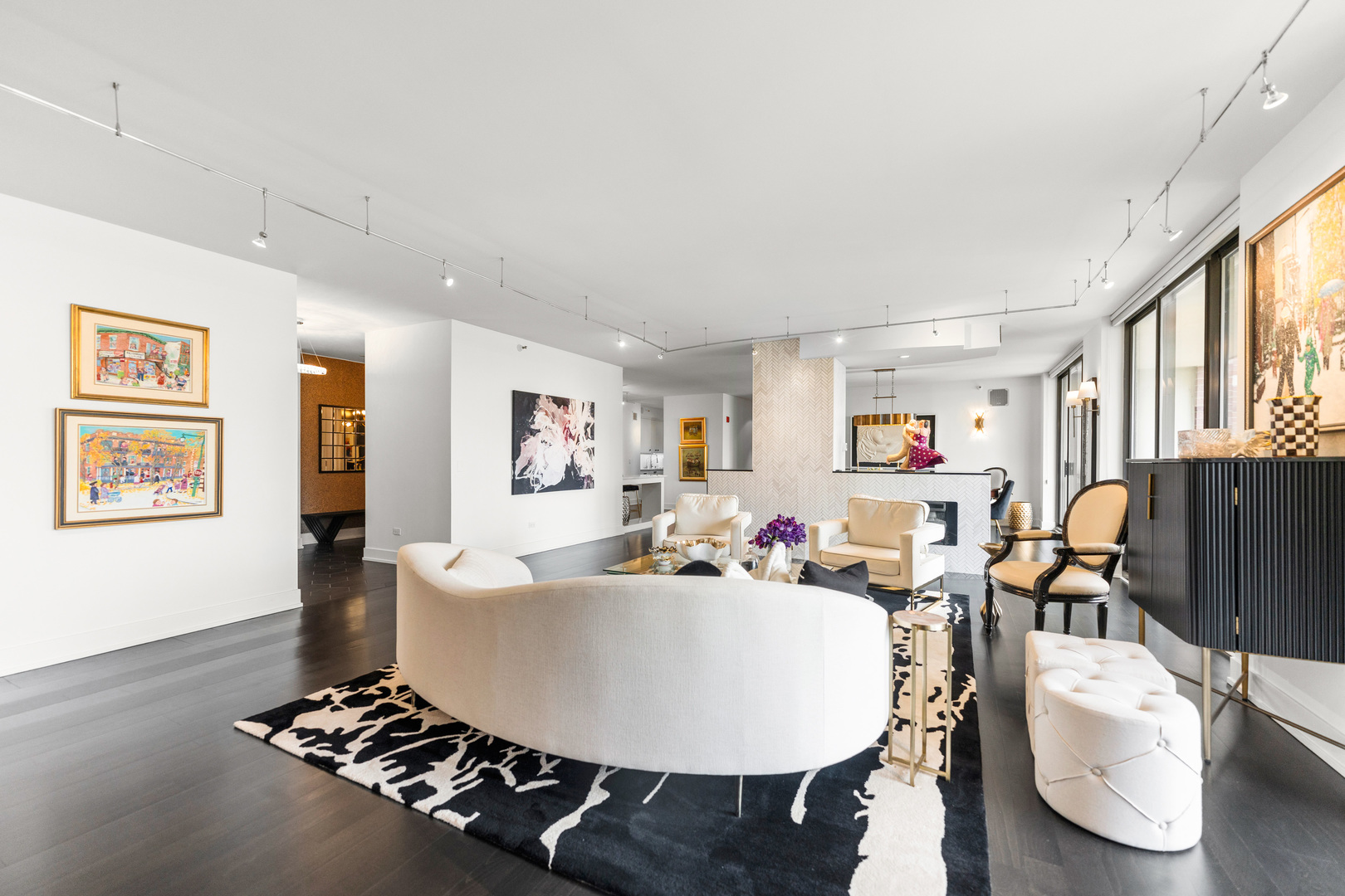 55 W Delaware Place Unit: 1011