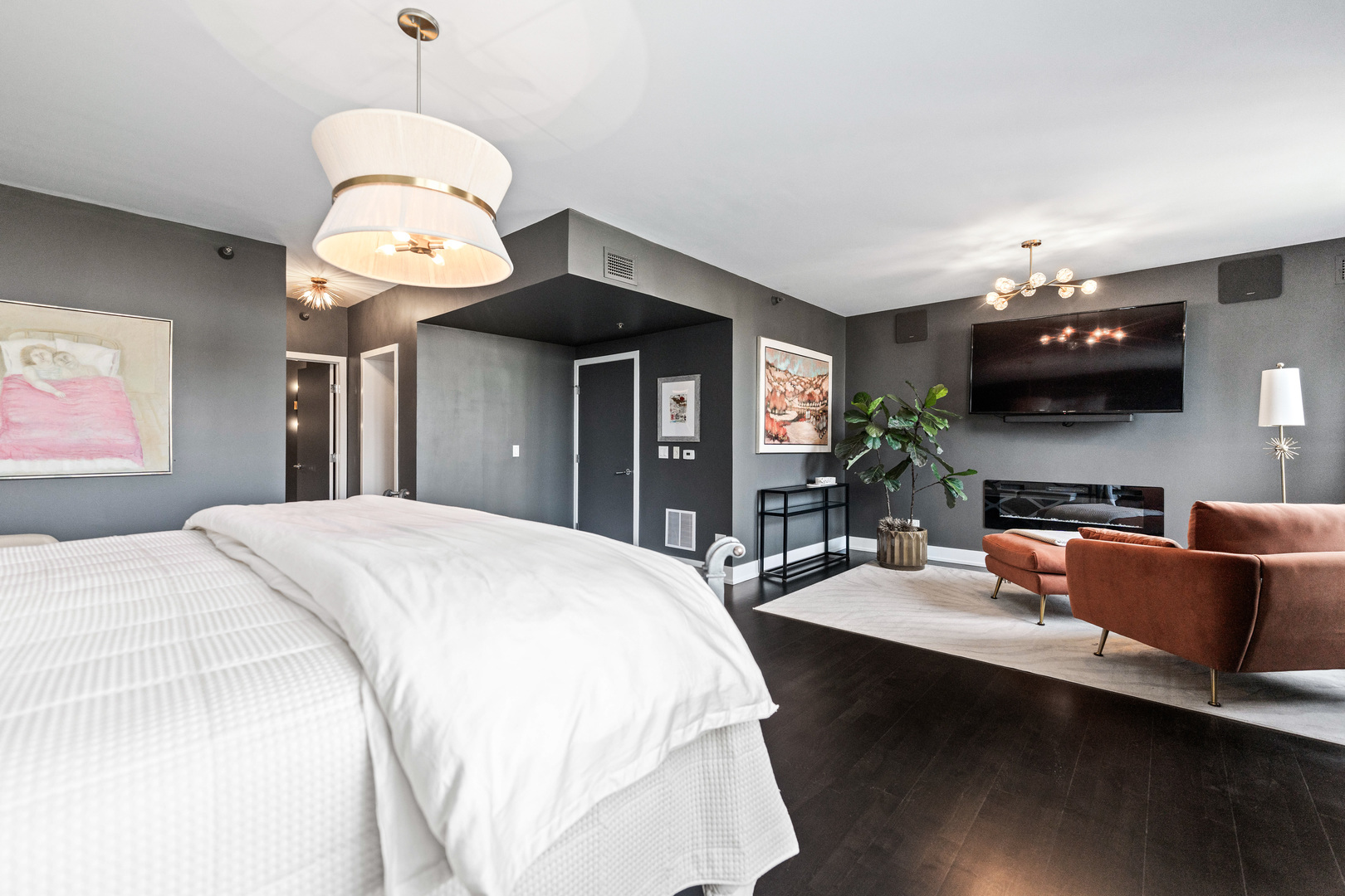 55 W Delaware Place Unit: 1011