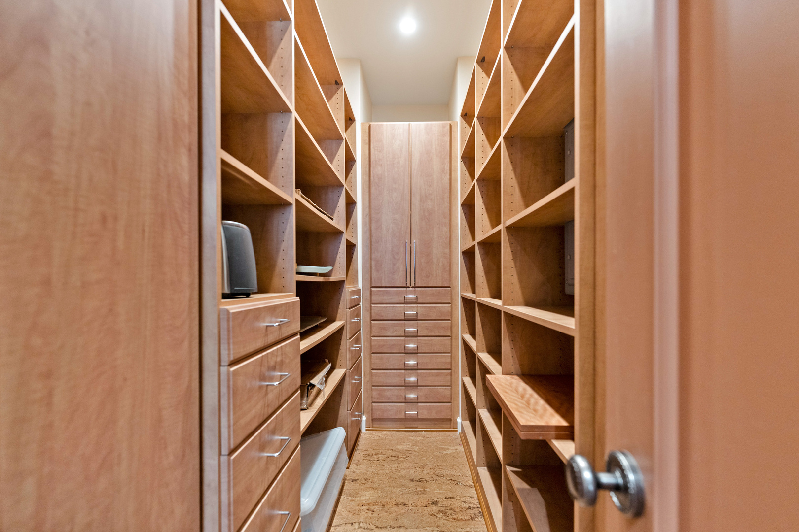 2600 N Lakeview Avenue Unit: 9B