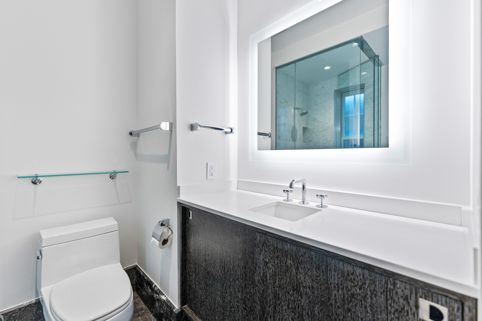 2600 N Lakeview Avenue Unit: 9B