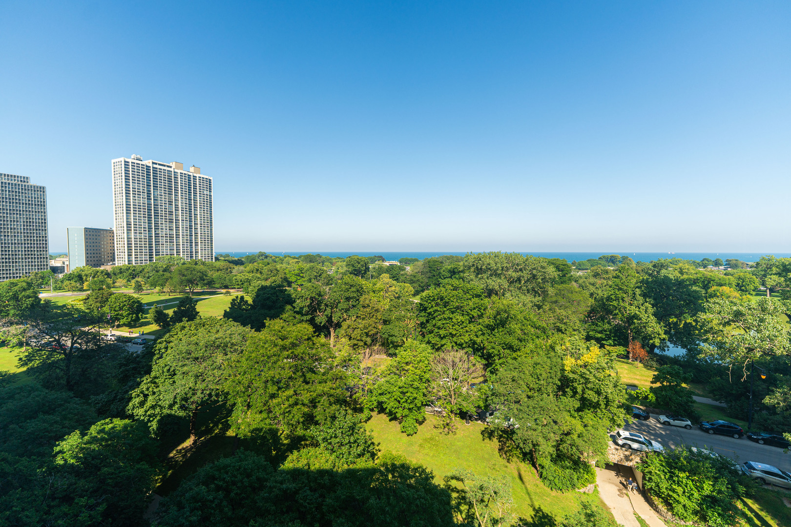 2600 N Lakeview Avenue Unit: 9B