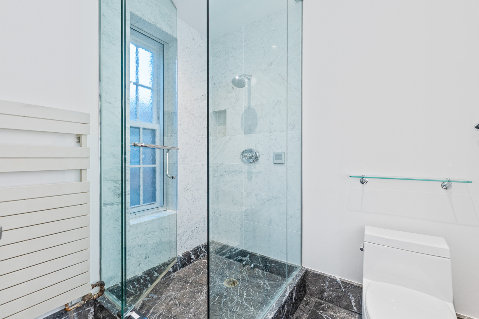 2600 N Lakeview Avenue Unit: 9B