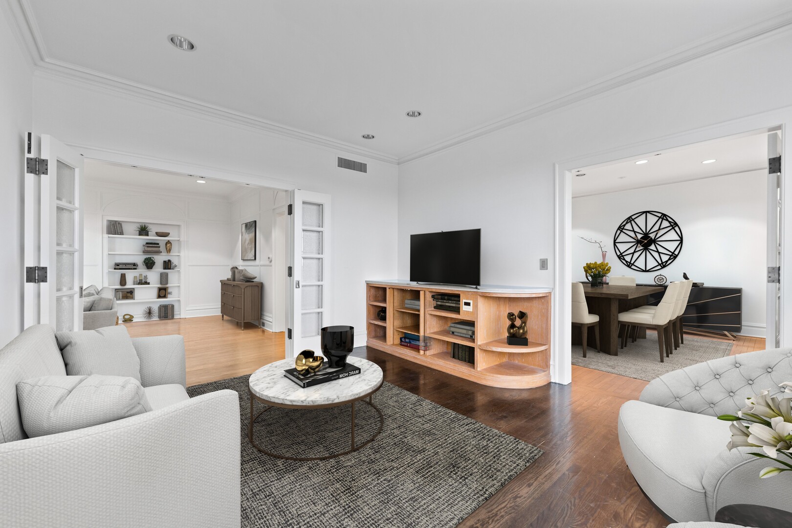 2600 N Lakeview Avenue Unit: 9B